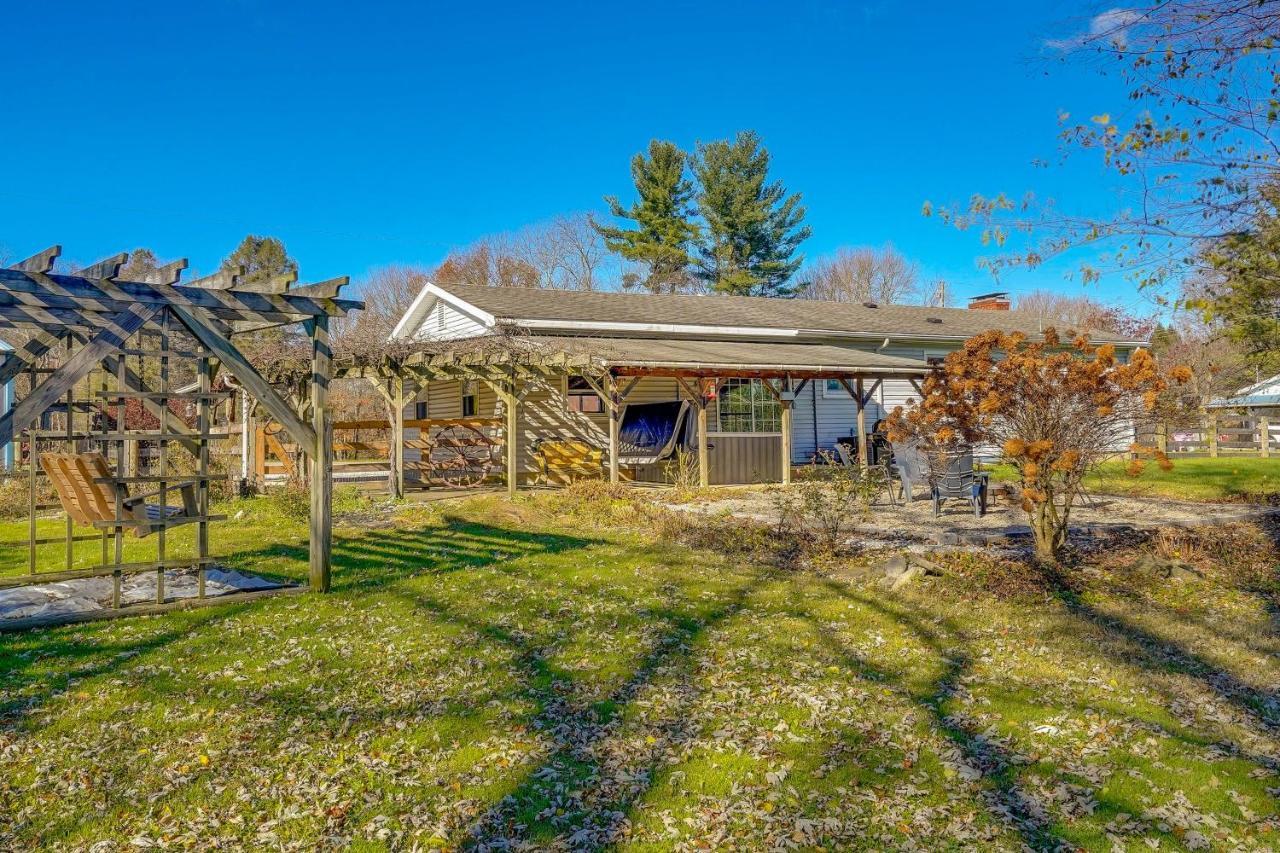 Villa Hocking Hills Hideaway With Hot Tub And Fire Pit! Logan Exterior foto